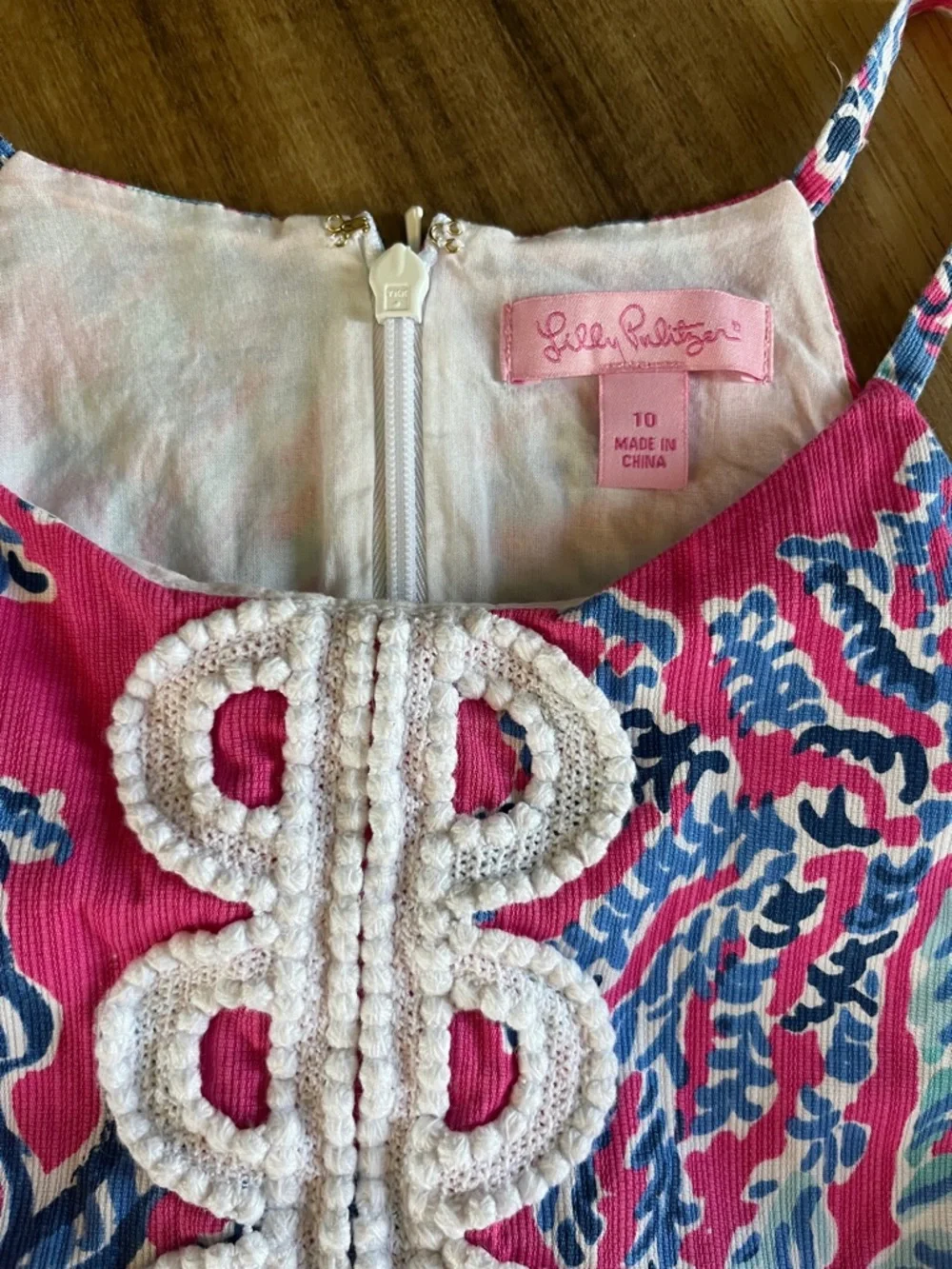 Lilly Pulitzer Annabelle Top in Capri Pink Samba size 10 - Picture 2 of 6